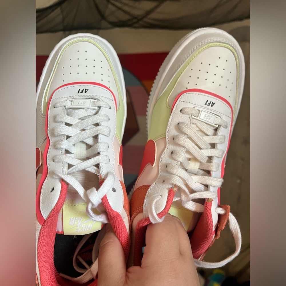 Women’s Nike size 10